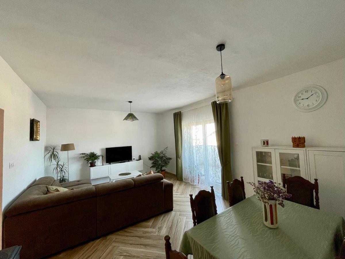 Marina Apartment